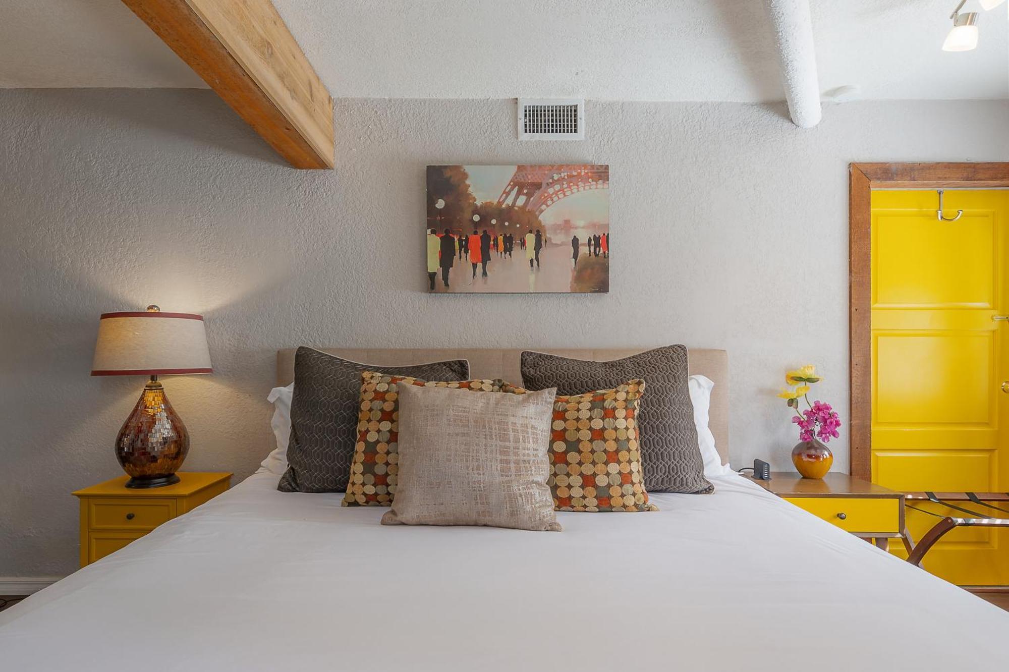 Hidden Couples Loft Retreat In Heights Foodie District Тампа Экстерьер фото